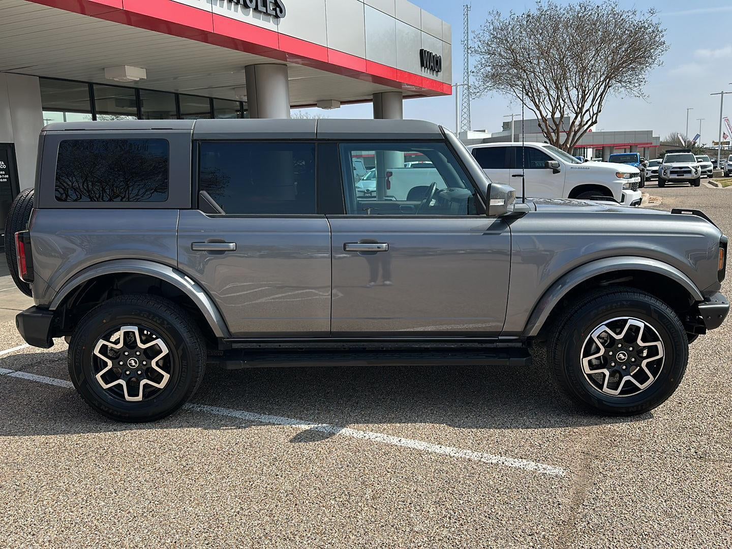 2022 Ford BRONCO Base