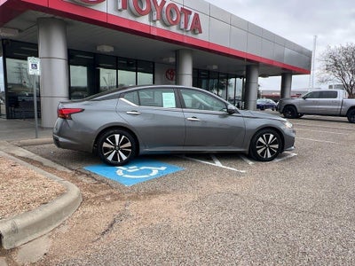 2021 Nissan Altima 2.5 SV