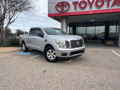 2017 Nissan Titan SV
