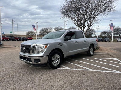 2017 Nissan Titan SV