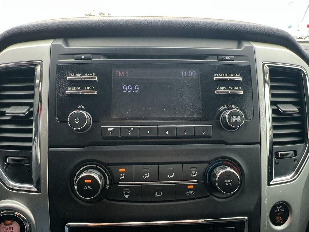 2017 Nissan Titan SV