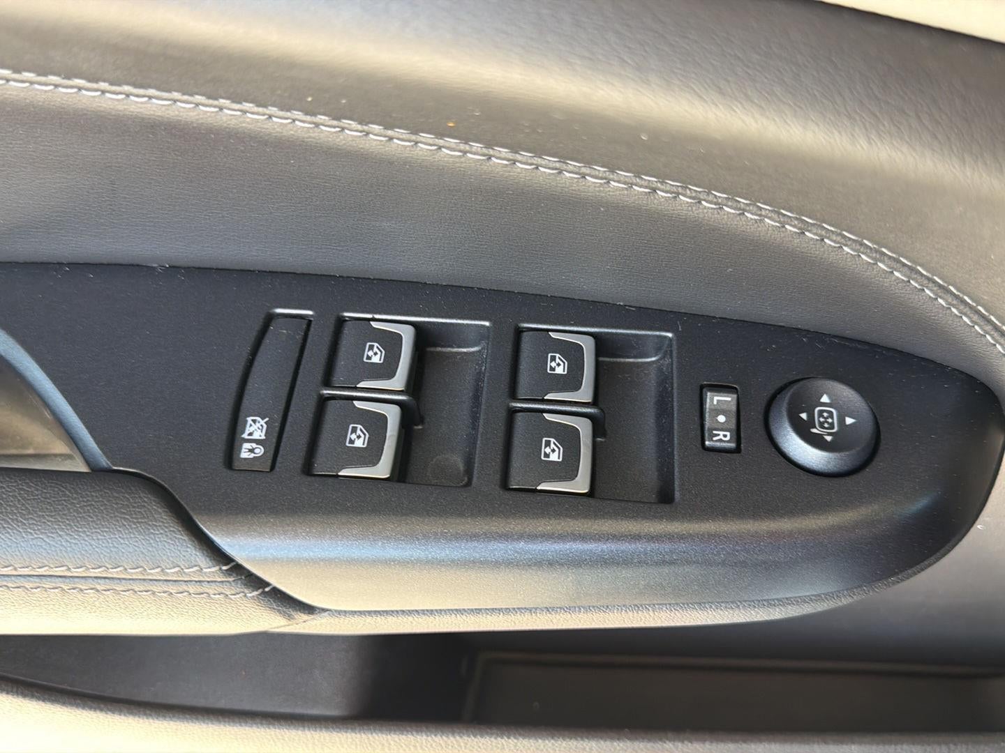 2016 Cadillac SRX Base