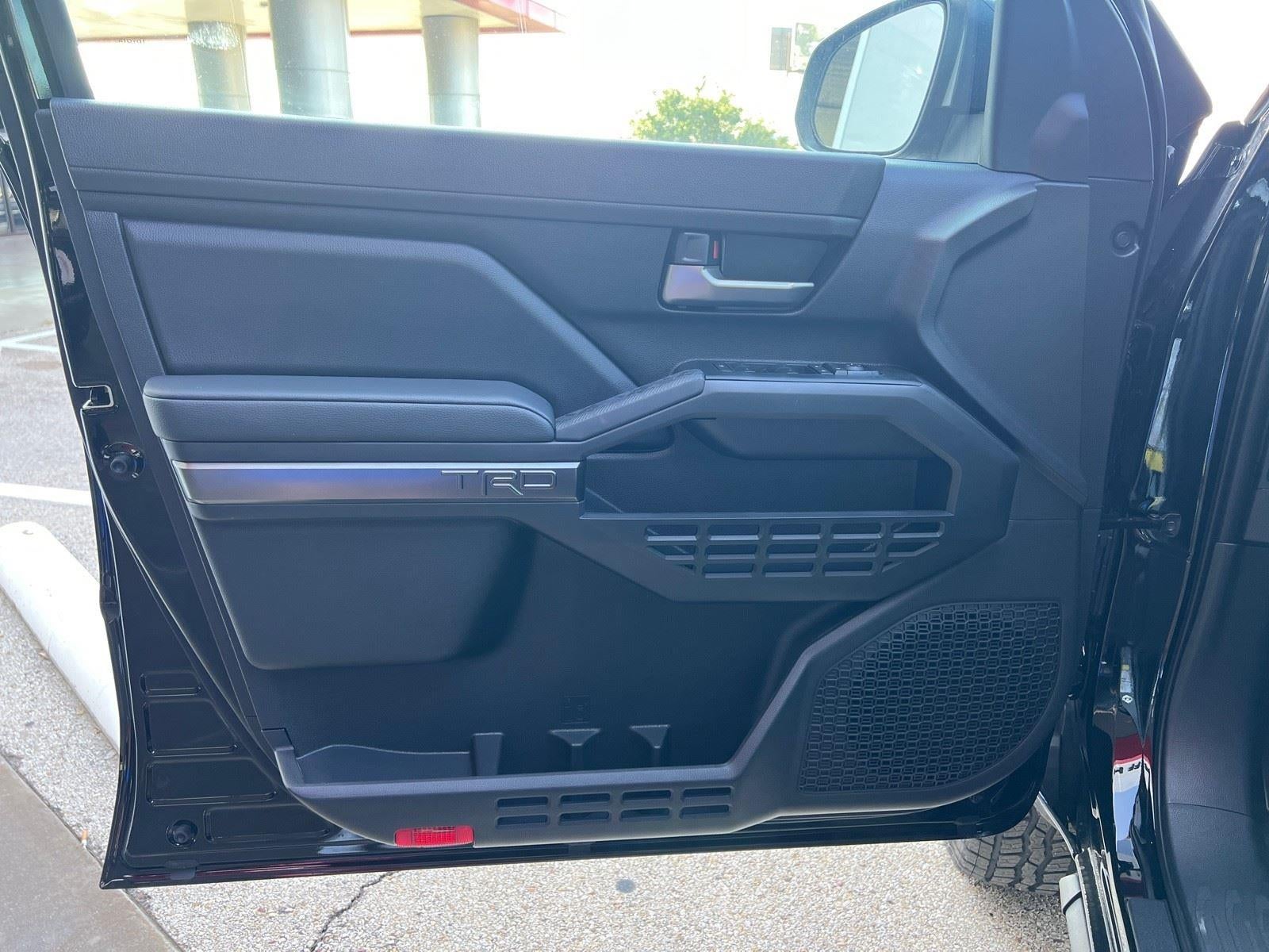 2025 Toyota Tacoma i-FORCE MAX TRD Off-Road i-FORCE MAX