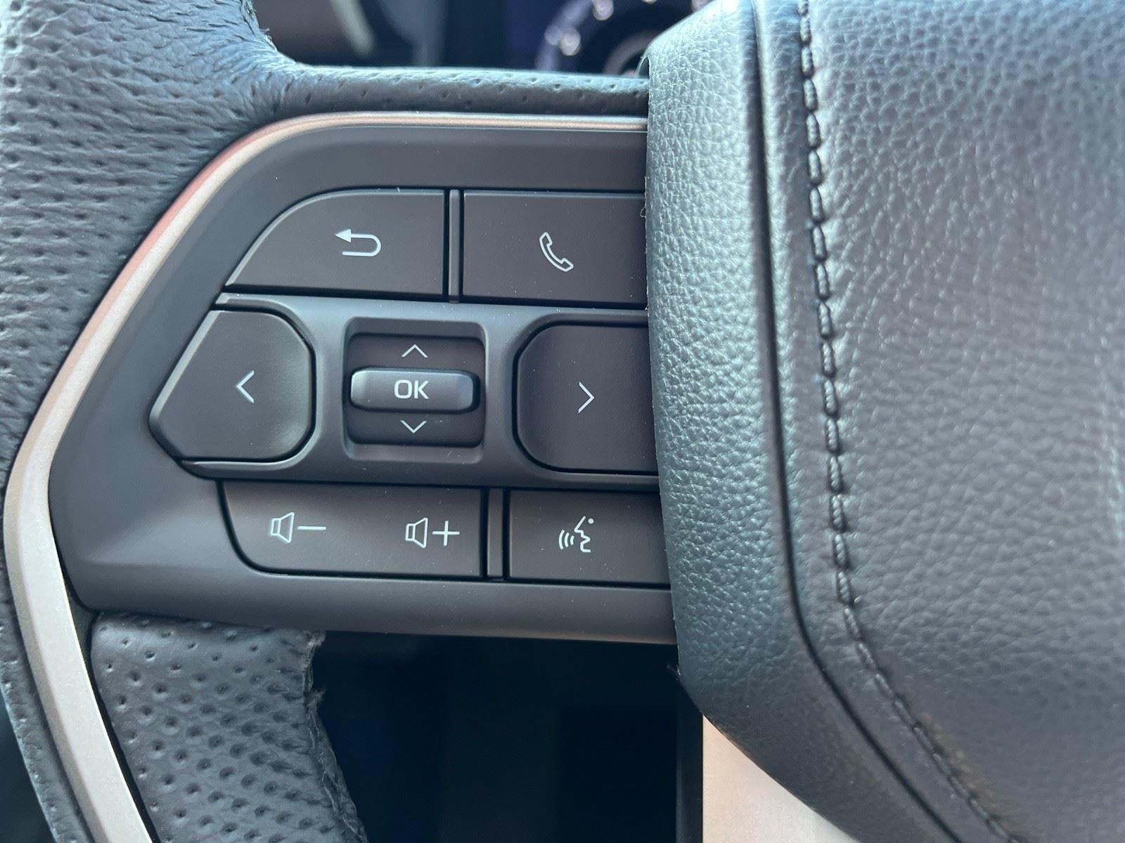 2025 Toyota Tacoma i-FORCE MAX TRD Off-Road i-FORCE MAX