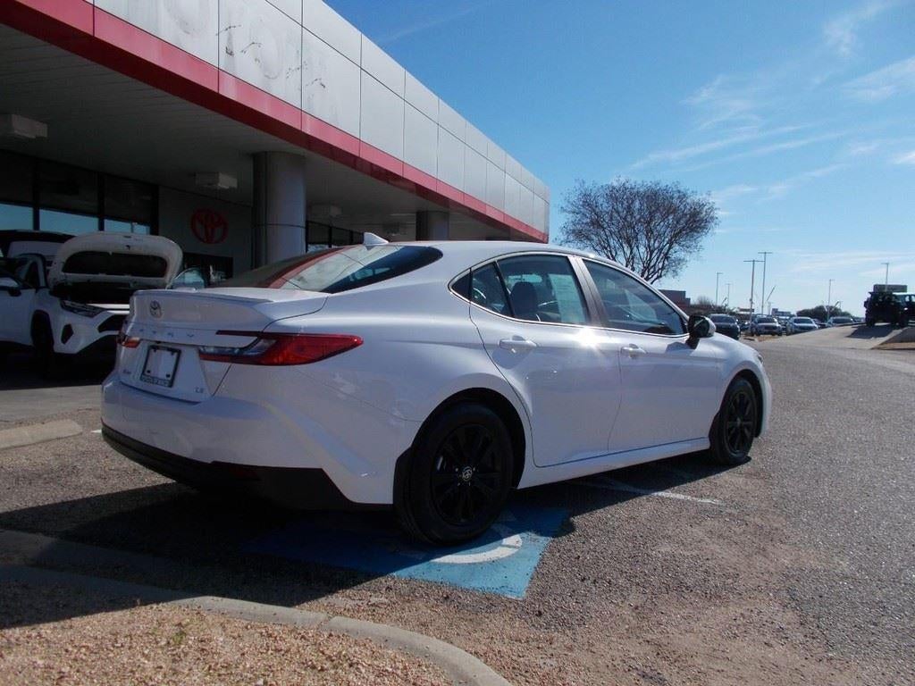 2026 Toyota CAMRY LE