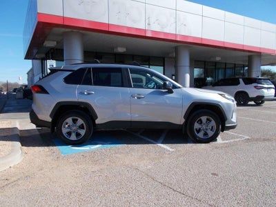 2025 Toyota RAV4 Hybrid LE