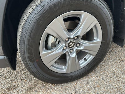 2025 Toyota RAV4 Hybrid LE