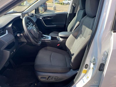 2022 Toyota RAV4 Hybrid XLE