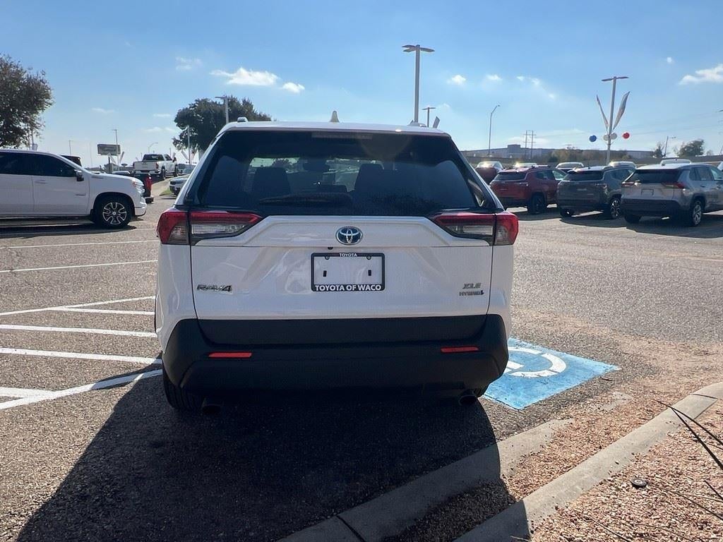 2022 Toyota RAV4 Hybrid XLE