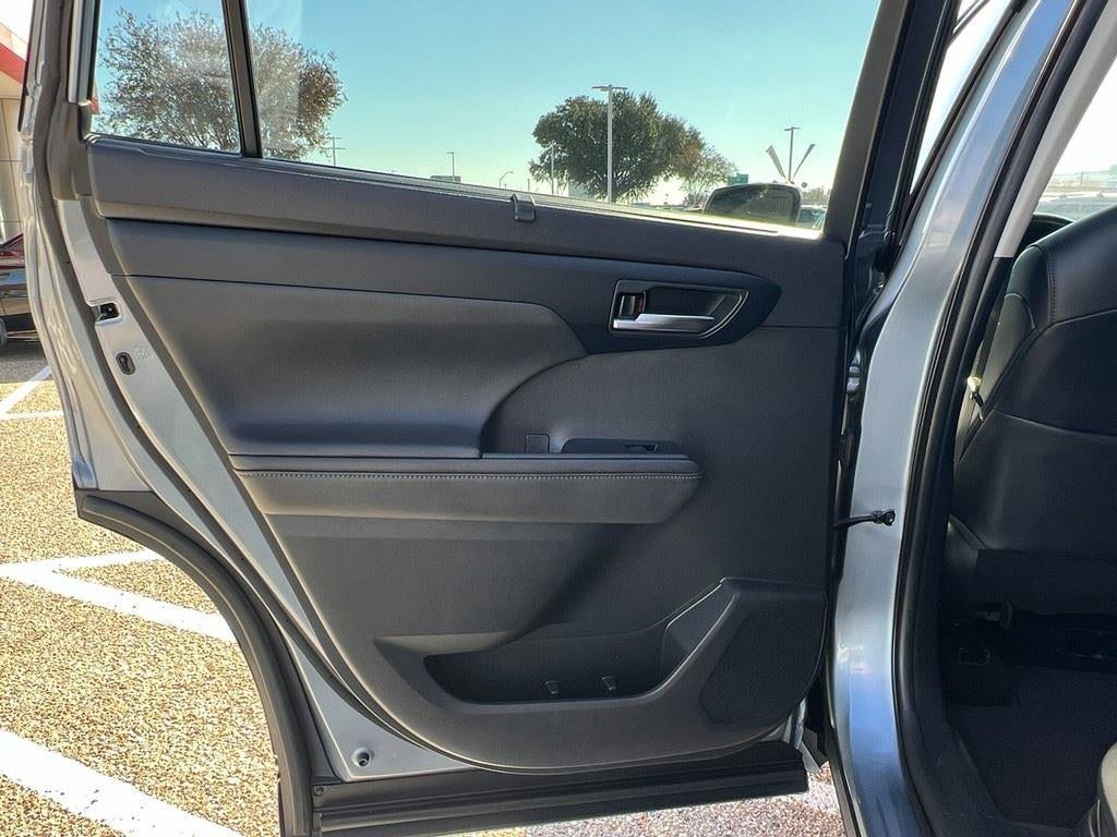 2020 Toyota Highlander Hybrid XLE