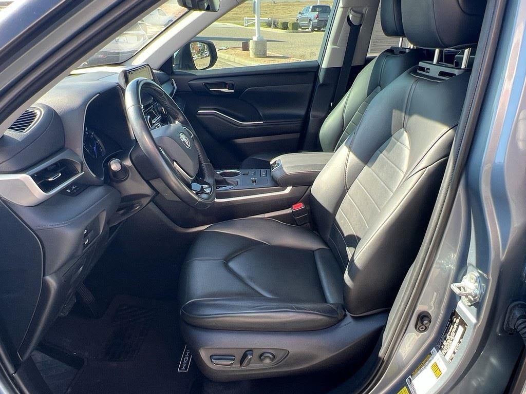 2020 Toyota Highlander Hybrid XLE