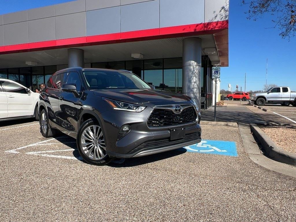 2023 Toyota Highlander Platinum