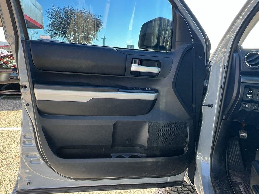 2018 Toyota Tundra SR5