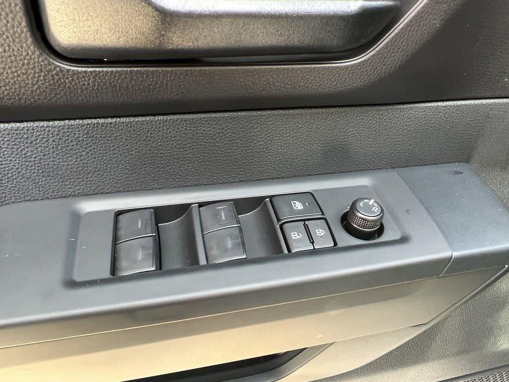 2026 Toyota TUNDRA 4X2 SR