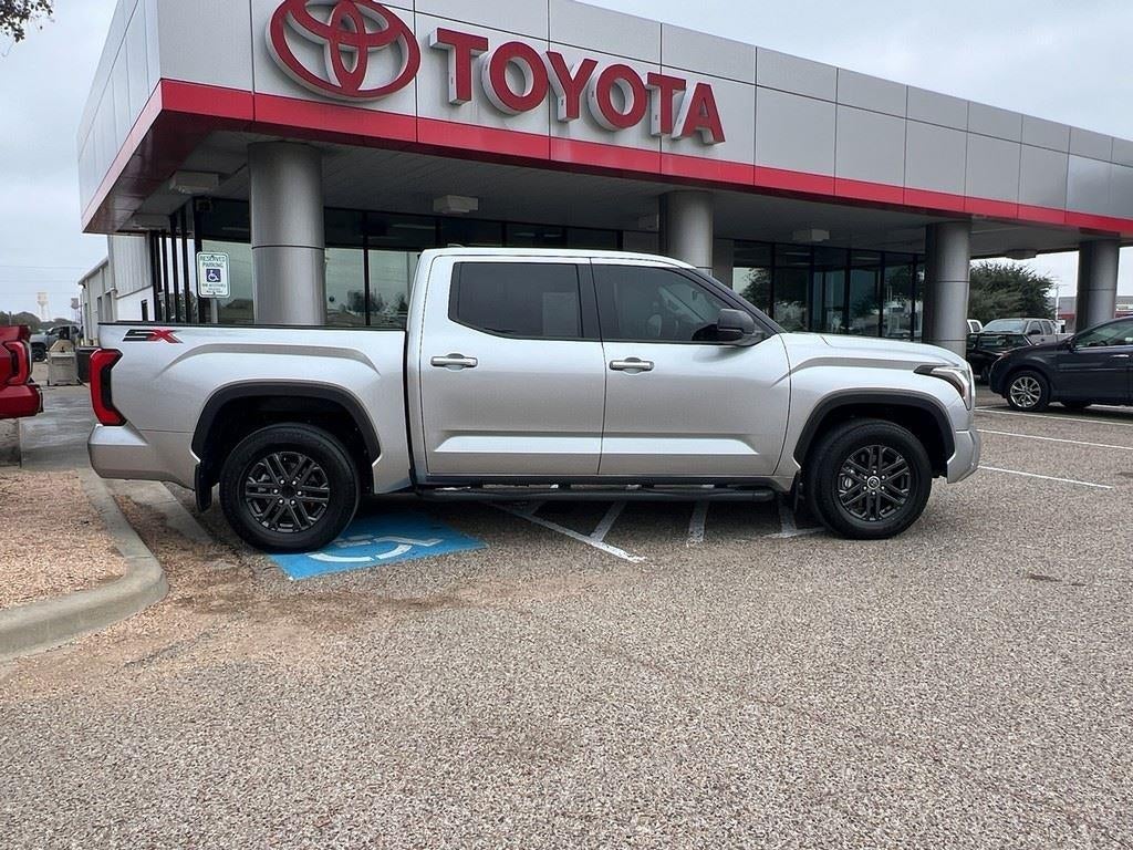 2024 Toyota Tundra SR5