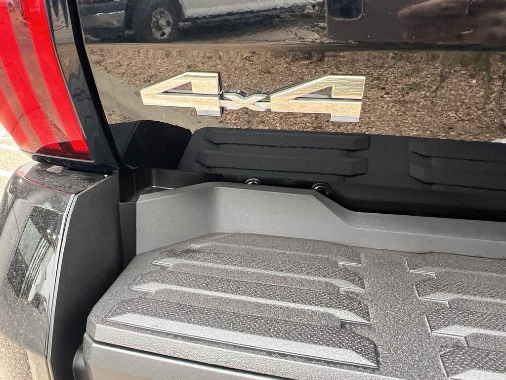 2026 Toyota TUNDRA 4X4 SR5