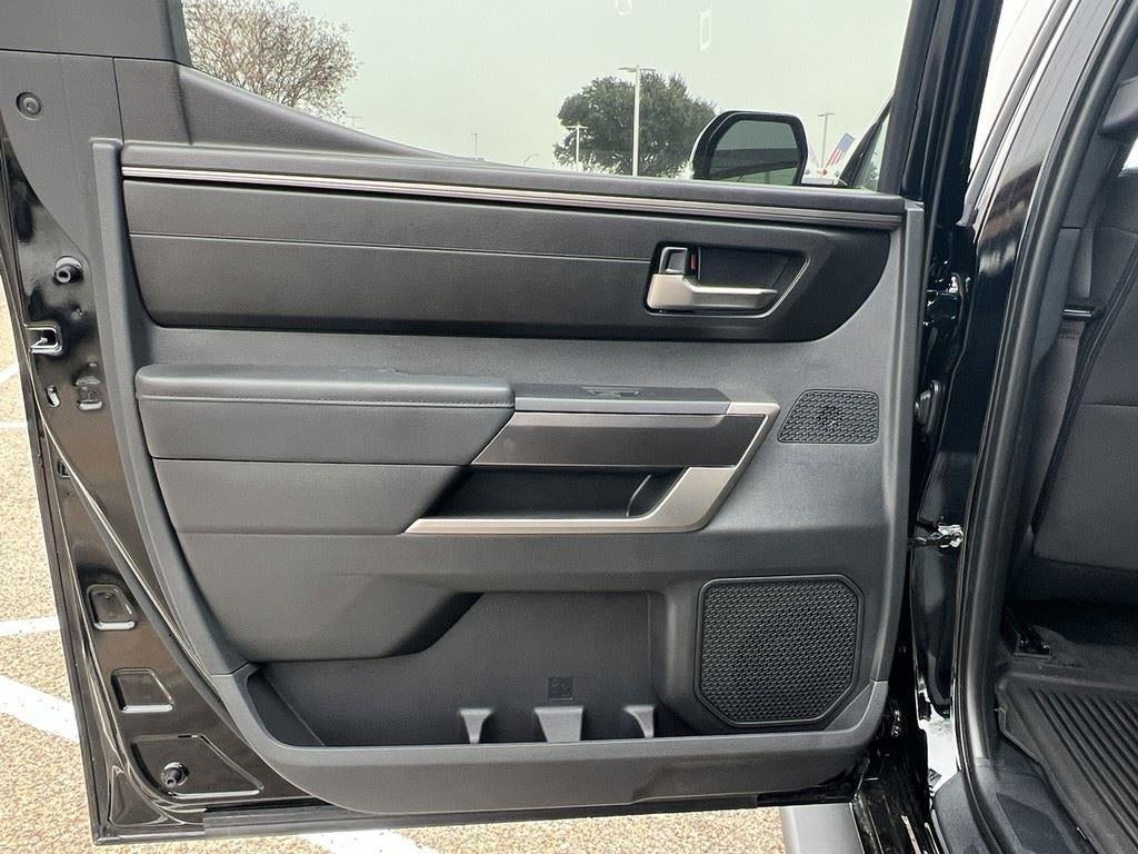 2026 Toyota TUNDRA 4X4 SR5