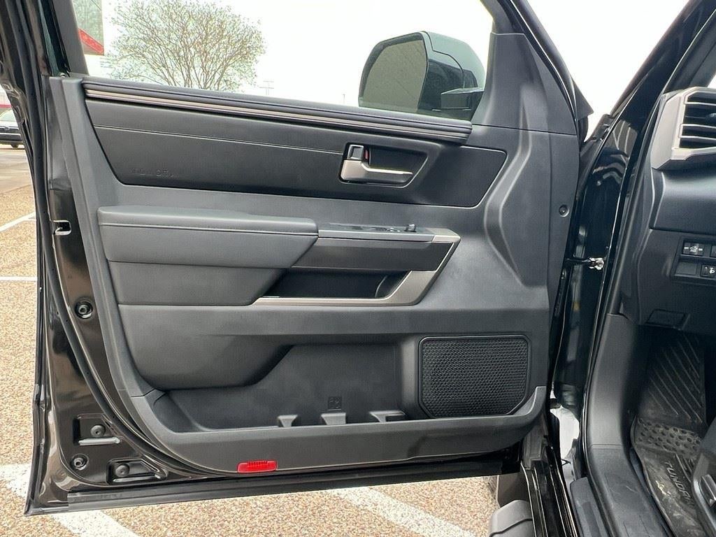 2026 Toyota TUNDRA 4X4 SR5