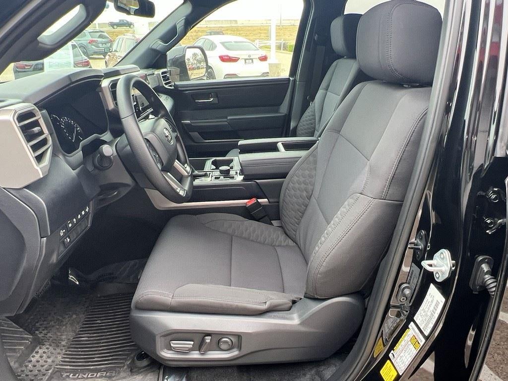 2026 Toyota TUNDRA 4X4 SR5