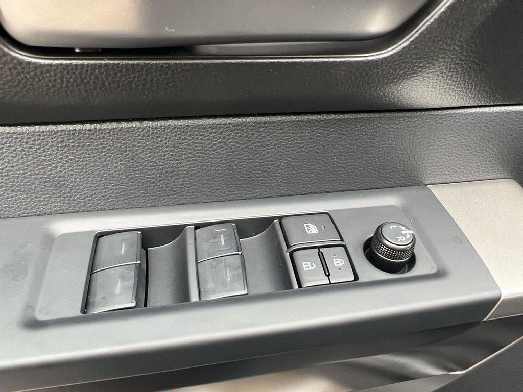 2026 Toyota TUNDRA 4X4 SR5