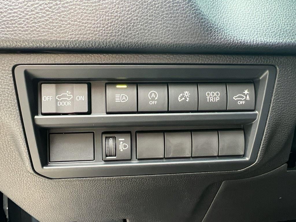 2026 Toyota TUNDRA 4X4 SR5