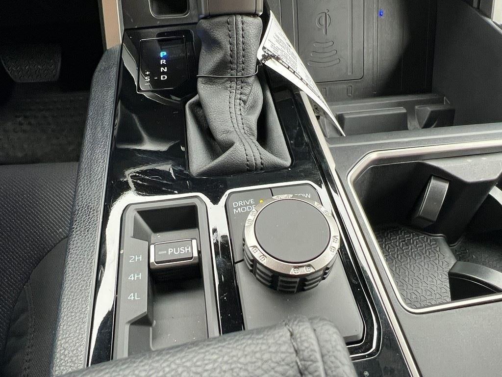 2026 Toyota TUNDRA 4X4 SR5