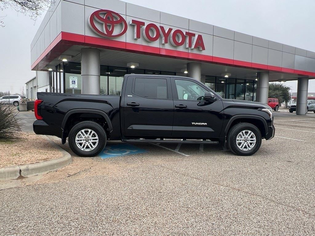 2026 Toyota TUNDRA 4X4 SR5