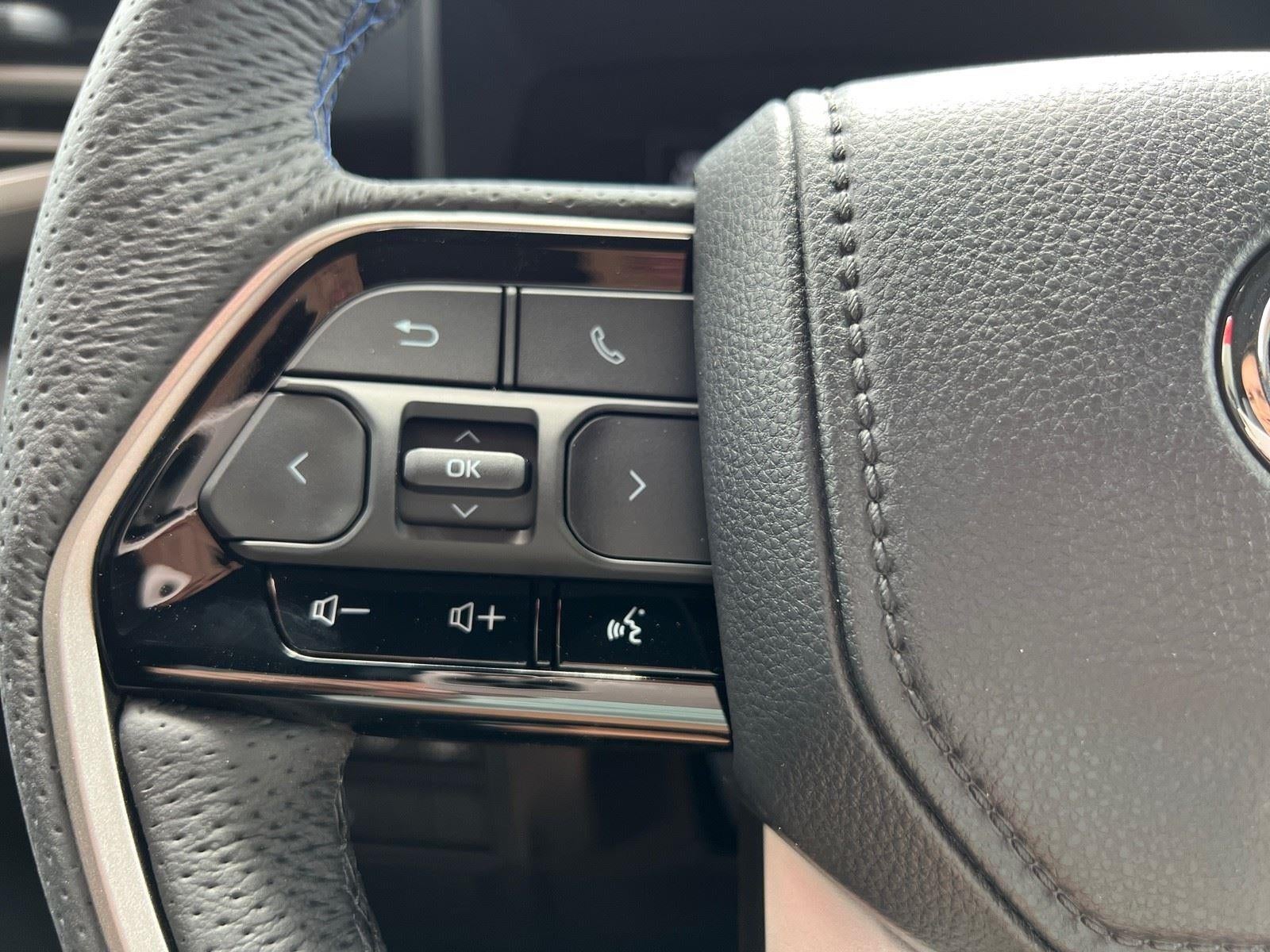 2026 Toyota Tundra i-FORCE MAX Platinum i-FORCE MAX