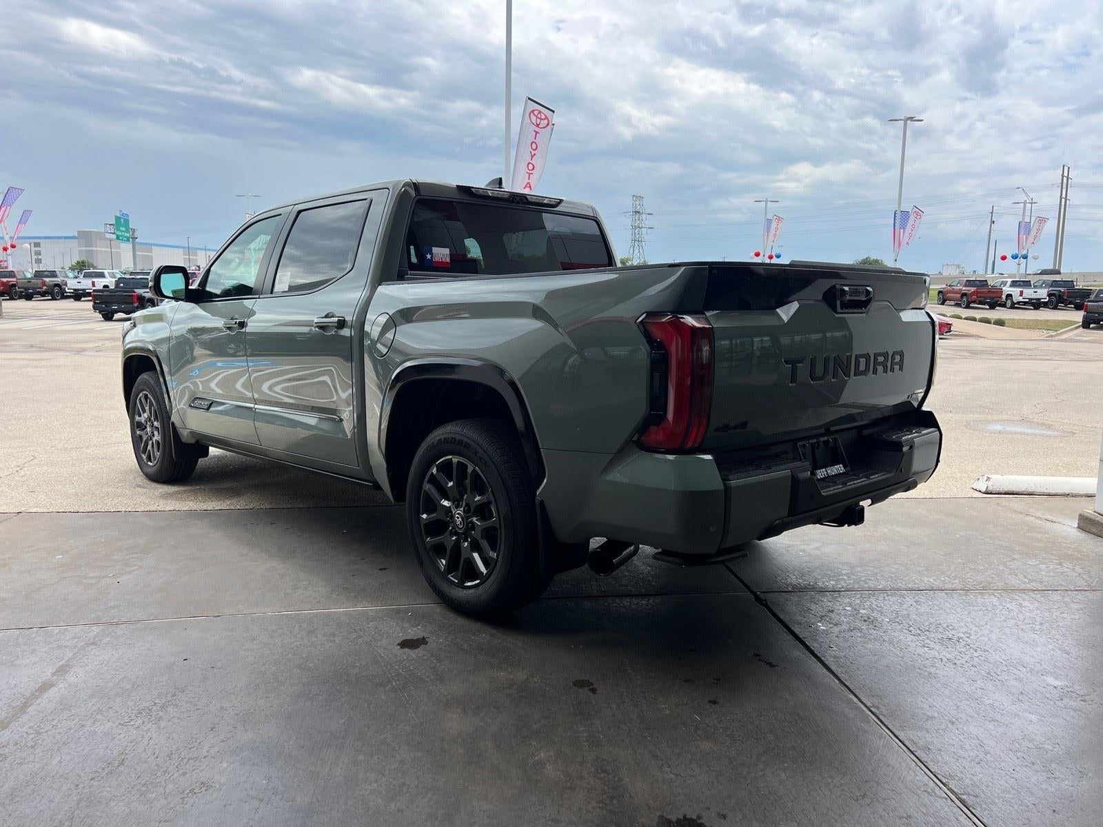 2026 Toyota Tundra i-FORCE MAX Platinum i-FORCE MAX