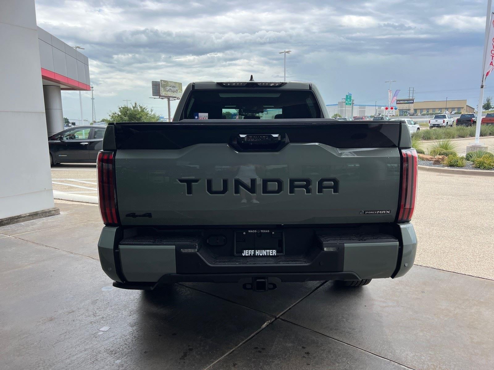 2026 Toyota Tundra i-FORCE MAX Platinum i-FORCE MAX