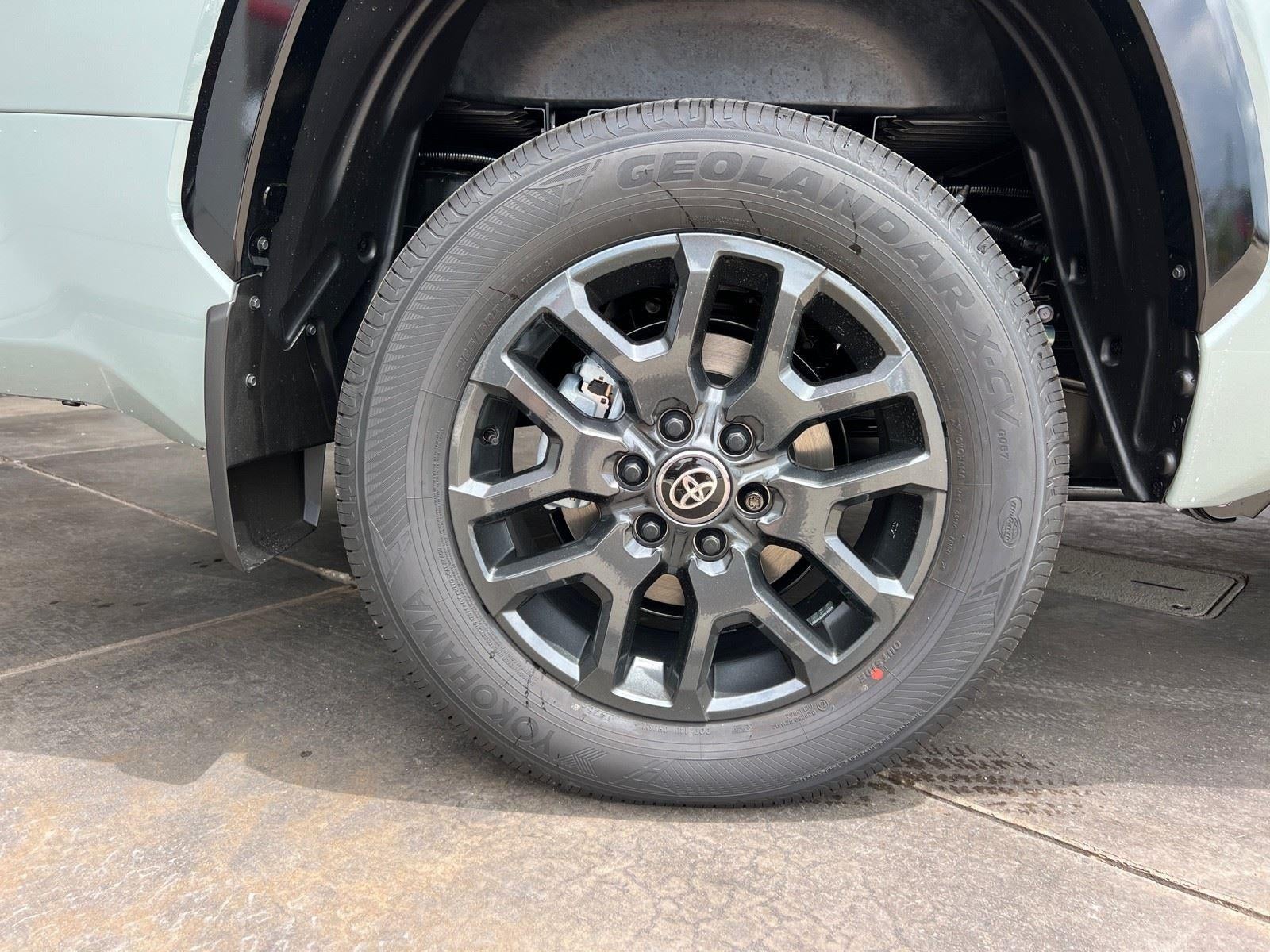 2026 Toyota Tundra i-FORCE MAX Platinum i-FORCE MAX