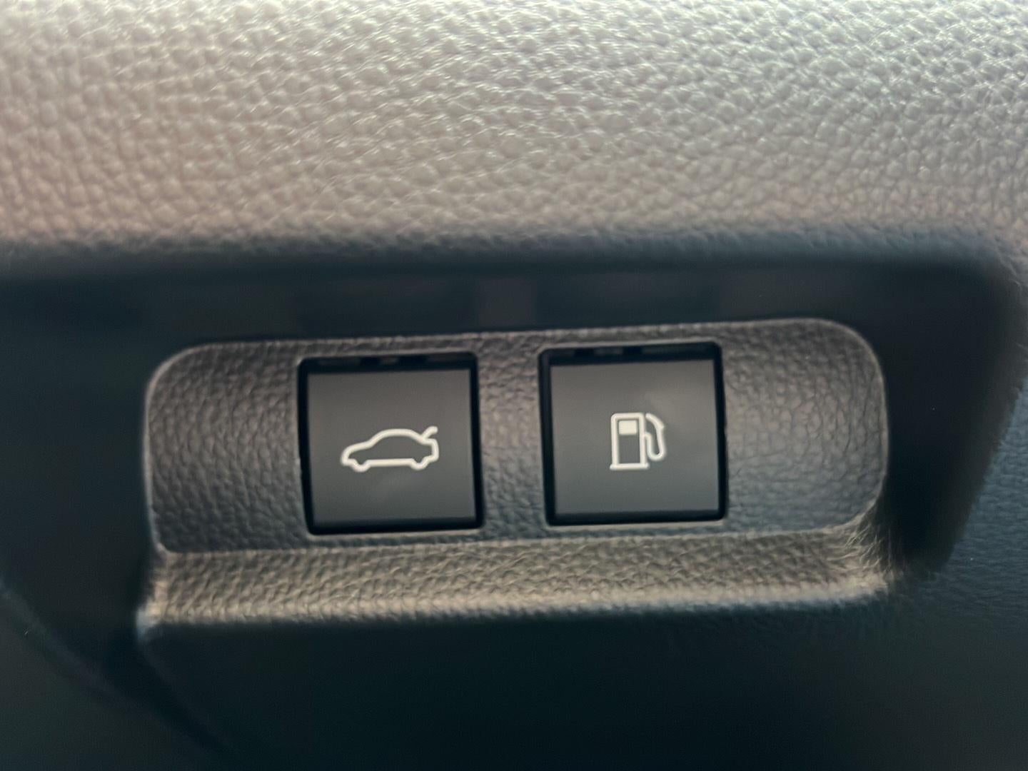 2026 Toyota Toyota Crown Nightshade