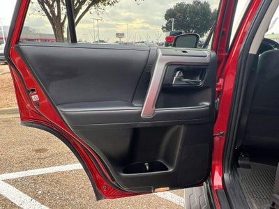 2022 Toyota 4Runner SR5