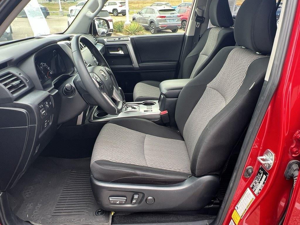 2022 Toyota 4Runner SR5