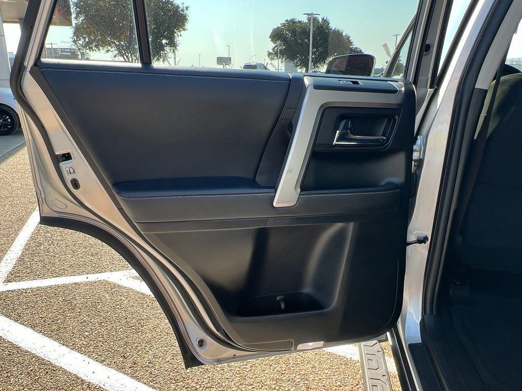 2023 TOYOTA TRUCK 4RUNNER SR5