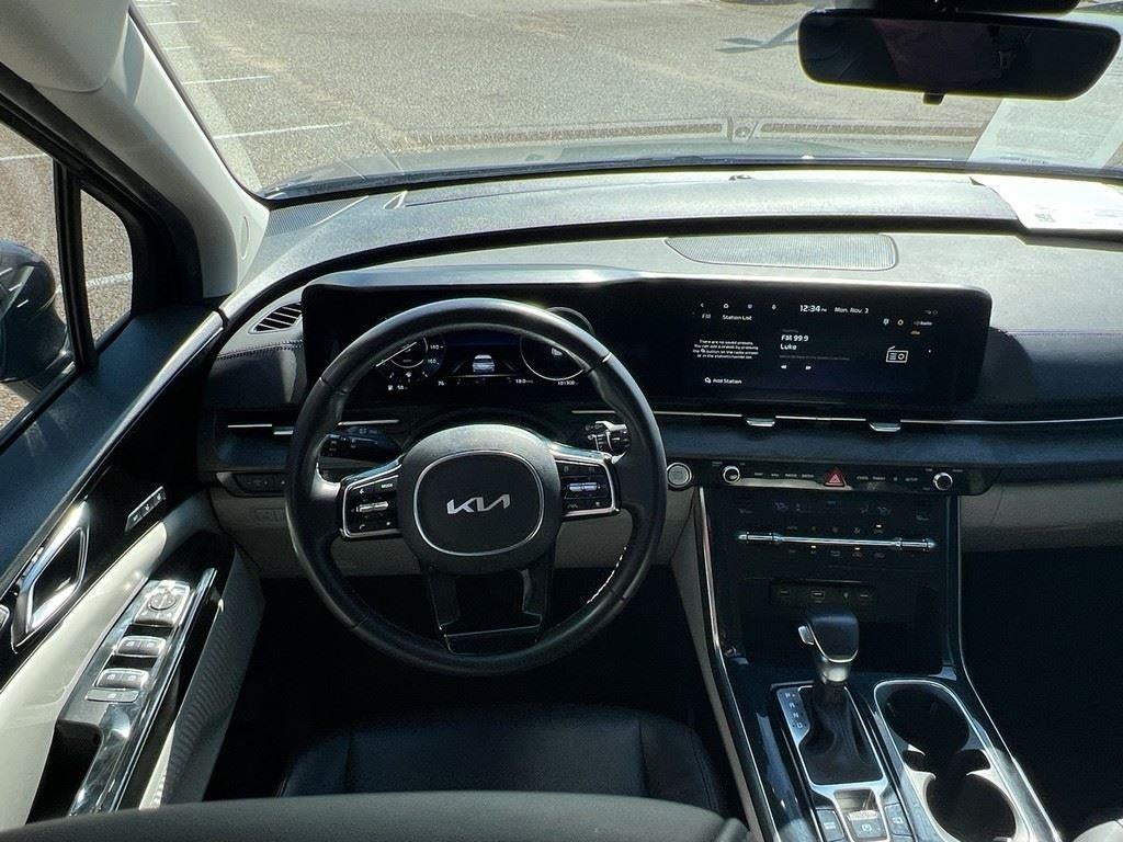 2024 Kia Carnival SX