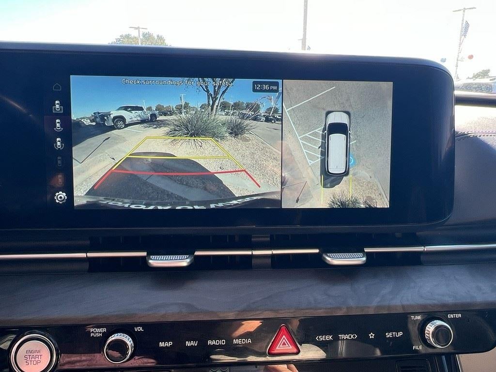 2024 Kia Carnival SX