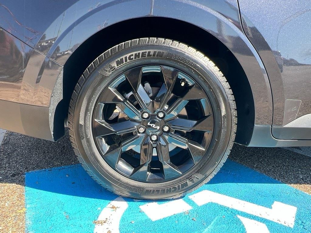 2024 Kia Carnival SX