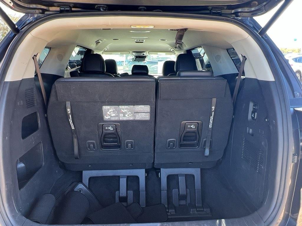 2024 Kia Carnival SX